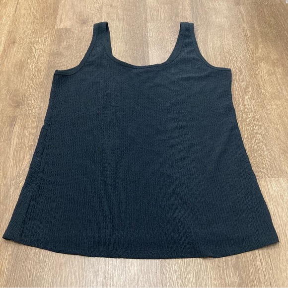 Torrid 2X Black Sleeveless Tank Top Scoop Neck Textured Fabric - Picture 6 of 13